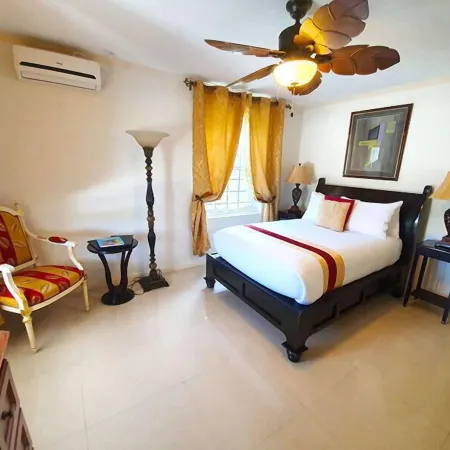 Ocean West Boutique Hotel