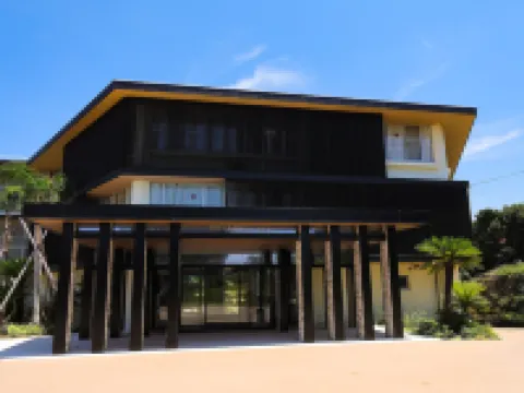 Grampus Sea Hotels near Sandanbeki Cliffs