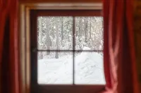Storm Mountain Lodge & Cabins - Mountain view