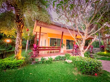 Lemon Chalet Kaeng Krachan Resort Отели рядом с достопримечательностью «Kaeng Krachan Dam Electric»