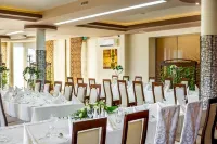 Hotel Sahara - พร้อมอาหารเช้า