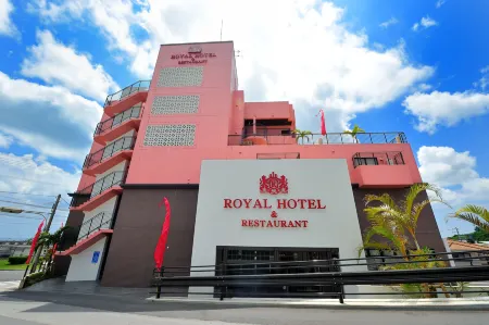 Royal Hotel Отели рядом с достопримечательностью «Aloha Divers Okinawa»