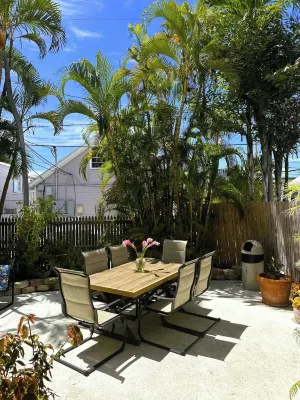 Heron House Court - Adult Only Hotels in Key West