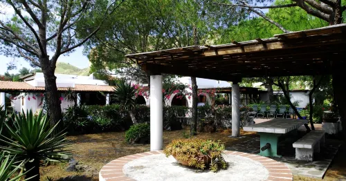Villa Saracina Hotels in Vulcano