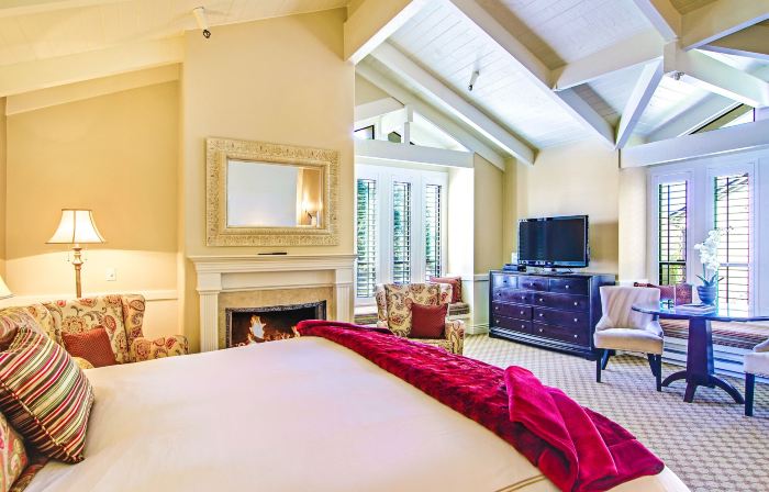 Carriage House Inn