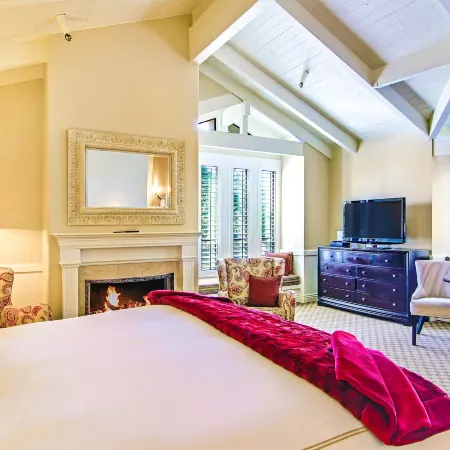 Carriage House Inn