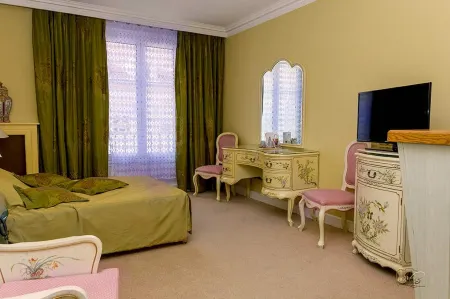 Hôtel de la Cloche Отели в г. Витри-ле-Франсуа