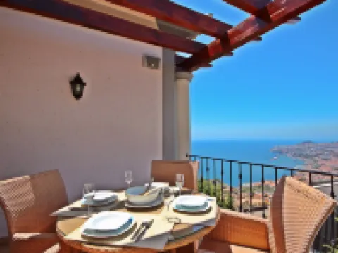 Scenic Apartment - Palheiro Village Hoteles en São Gonçalo