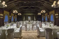 Fairmont le Château Montebello Hôtels à : Montebello
