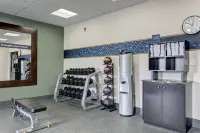 แฮมป์ตันอินน์ ปอปลาร์บลัฟ - ที่มีฟิตเนส