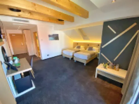 16 Lakes Guesthouse Hotels in 