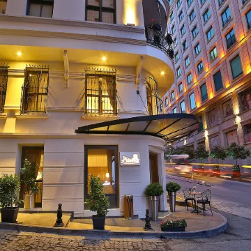 Adelmar Hotel Istanbul Şişli Отели рядом с достопримечательностью «Нисанташи»