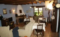 Casa Rural El Trechal Hotels in Parres