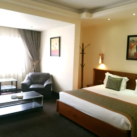 Madisson Hotel