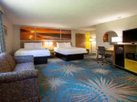 Days Inn by Wyndham Marquette Hotels in Marquette