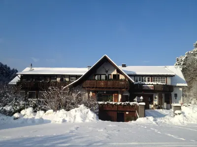 Hotel Restaurant Forsthaus Schlich GmbH Hotels in der Nähe von Tolli-Park