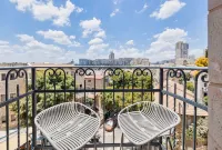 Villa Albi - Machne Yehuda Hotel