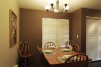 威斯特勒度假屋酒店 - 太陽大道公寓式客房