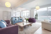 The Cove - Superior 3 Bedroom Villa Hotels in Clovelly