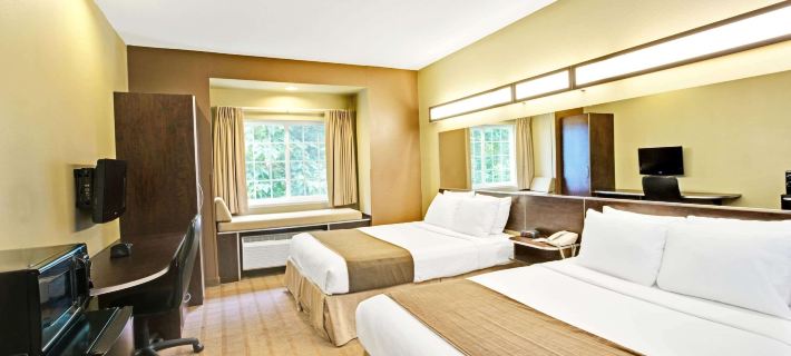 Microtel Inn & Suites by Wyndham Bryson City Hotel di Swain County
