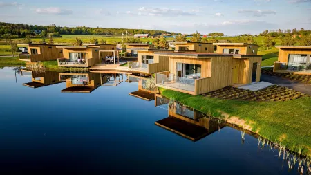 Halmstad Golfarena Hotell & Lägenheter Отели рядом с Аэропорт Хальмстад