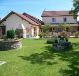 Au Pied du Cognelot Hotels in Longeau-Percey