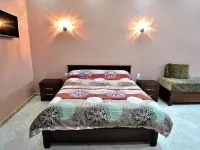 Hôtel el menzah kazi飯店 托連森住宿飯店