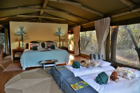 Sibuya Game Reserve and Lodge Отели в г. Порт-Альфред