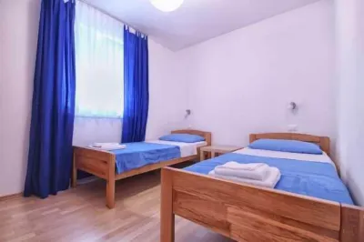 Apartments Dragica 927 Hotels near Bunker 1