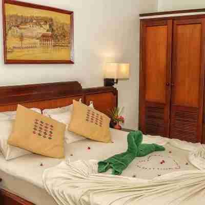 Senani Hotel Rooms