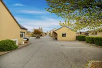 Avenue Motel Hotels in Clyde