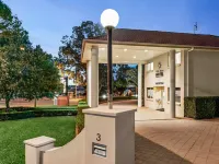 Villa Nova Motel Hotels in South Toowoomba