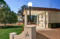 Villa Nova Motel Hotels in South Toowoomba
