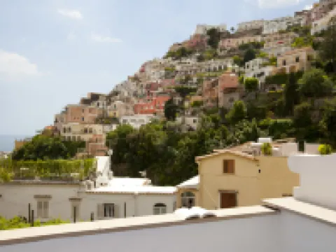 โรงแรมลาบูเกนวิลล์ โรงแรมในโพสิตาโน่