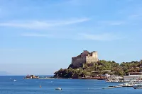 La Rada B&B Hotels in Bacoli