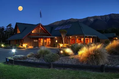 Alpine Lodge فنادق في 