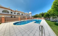 Hostal Alhambra - Beach