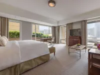 Discovery Primea, Manila