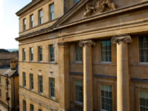 巴斯庚斯博羅溫泉飯店 巴斯酒店