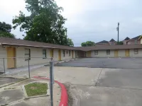 Travel Inn & Suites Hotels in El Campo