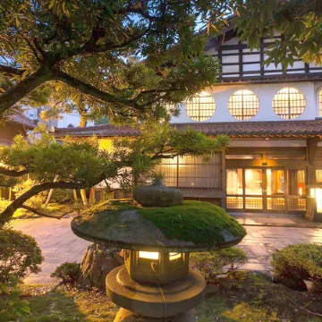 Hoshi Отели рядом с Аэропорт Коматсу