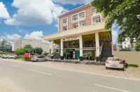 Hotel the Rasa Vasundhara