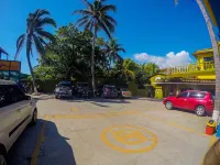 Hotel Estero y Mar - parking
