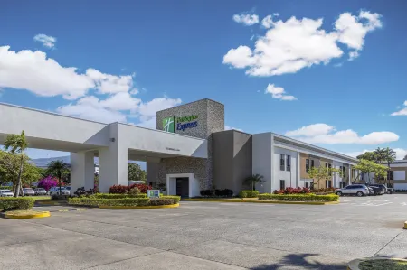 Holiday Inn Express San Jose Costa Rica Airport Отели в г. Рио Сегундо