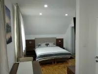 Villa Lucija Hotels in Poljanak