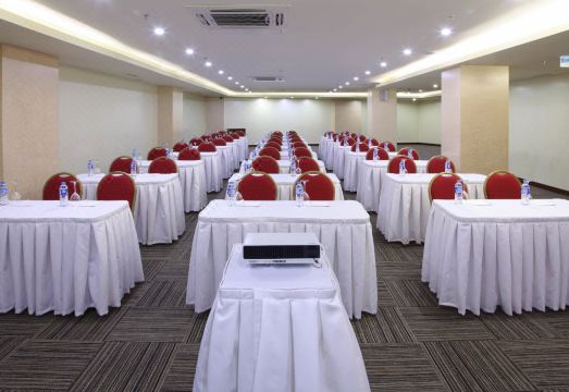 5. 호텔 센바이라크..