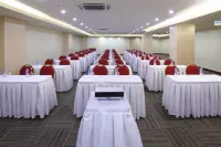 Hotel Senbayrak City