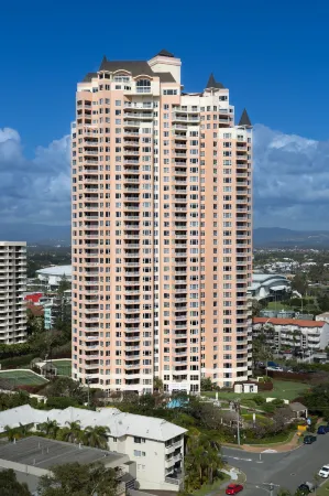 Belle Maison Broadbeach Resort Holiday Apartments Отели рядом с достопримечательностью «Панорама Тауэр»