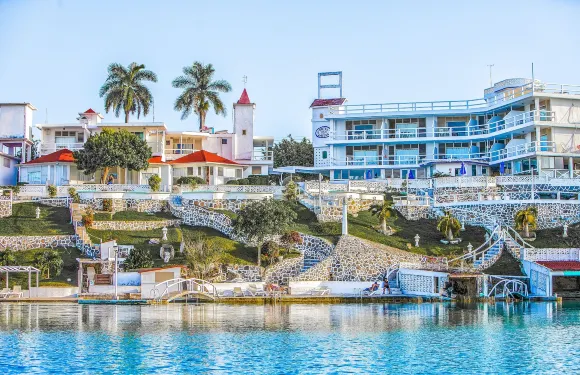 巴卡拉爾海逸酒店