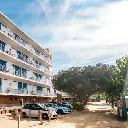 Hostal Bellsol Отели в г. Пинеда-де-Мар